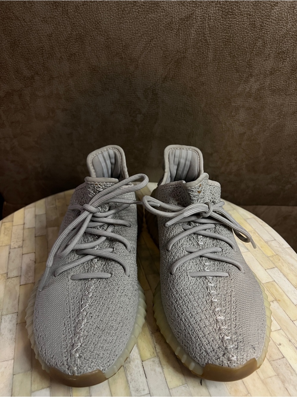 Adidas Yeezy Boost 350 V2 sneakers in the "Sesame" colorway - Picture 2 of 6